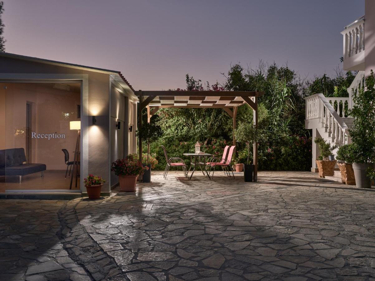 Katerina Studios Tsilivi  Luaran gambar