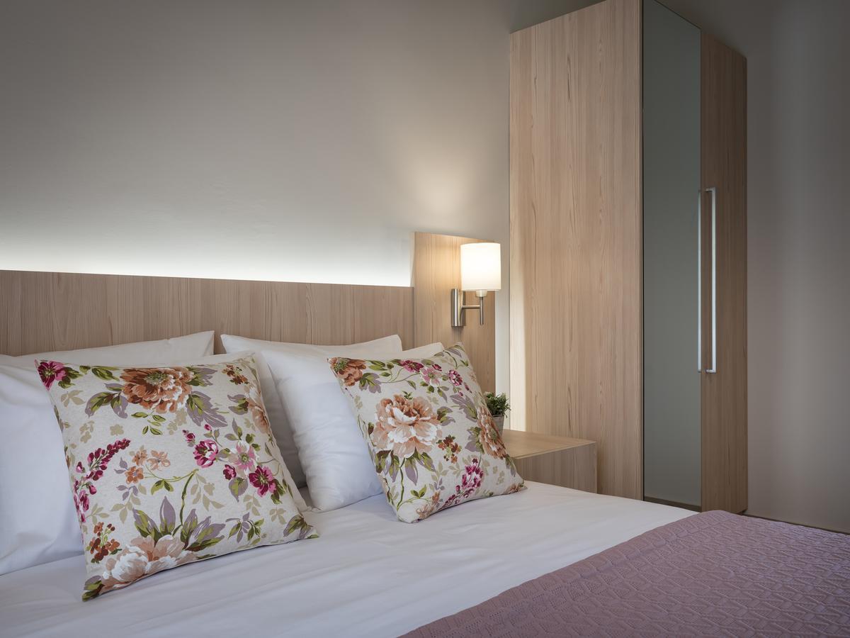 Katerina Studios Tsilivi  Luaran gambar